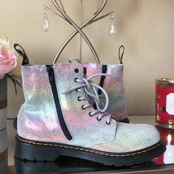 Dr Martens Eye Boot Sand Rainbow Metallic Ray Lace Up Boots - Picture 3 of 7
